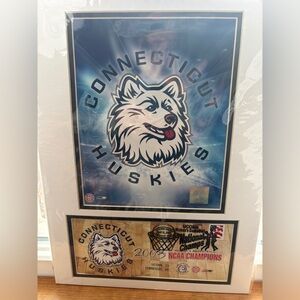 2004 UCONN NCAA CHAMPIONS FIRST DAY COVER ISSUE STAMP W/ POSTER SEALED